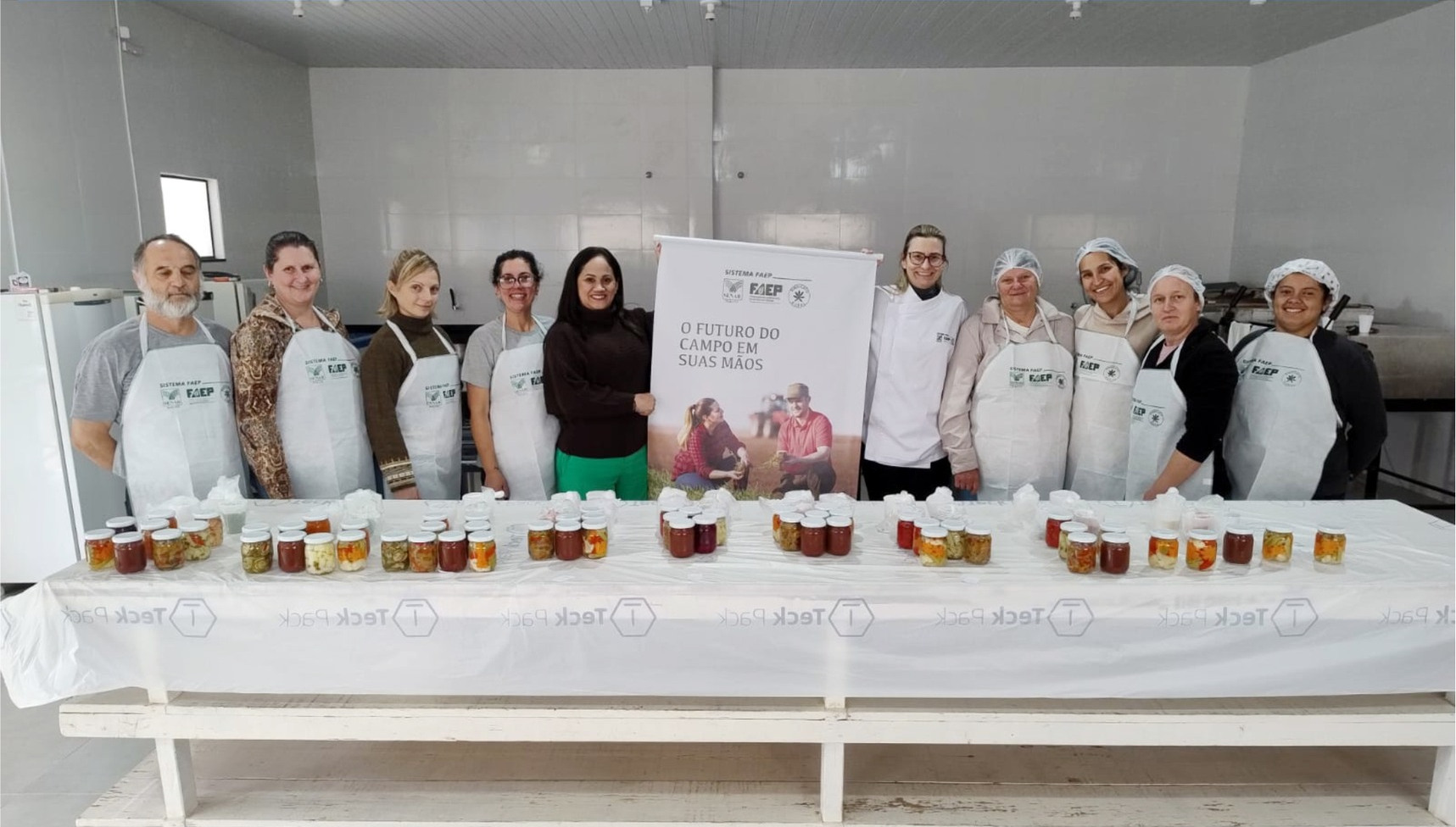 Contenda realizou curso de temperos e conservas